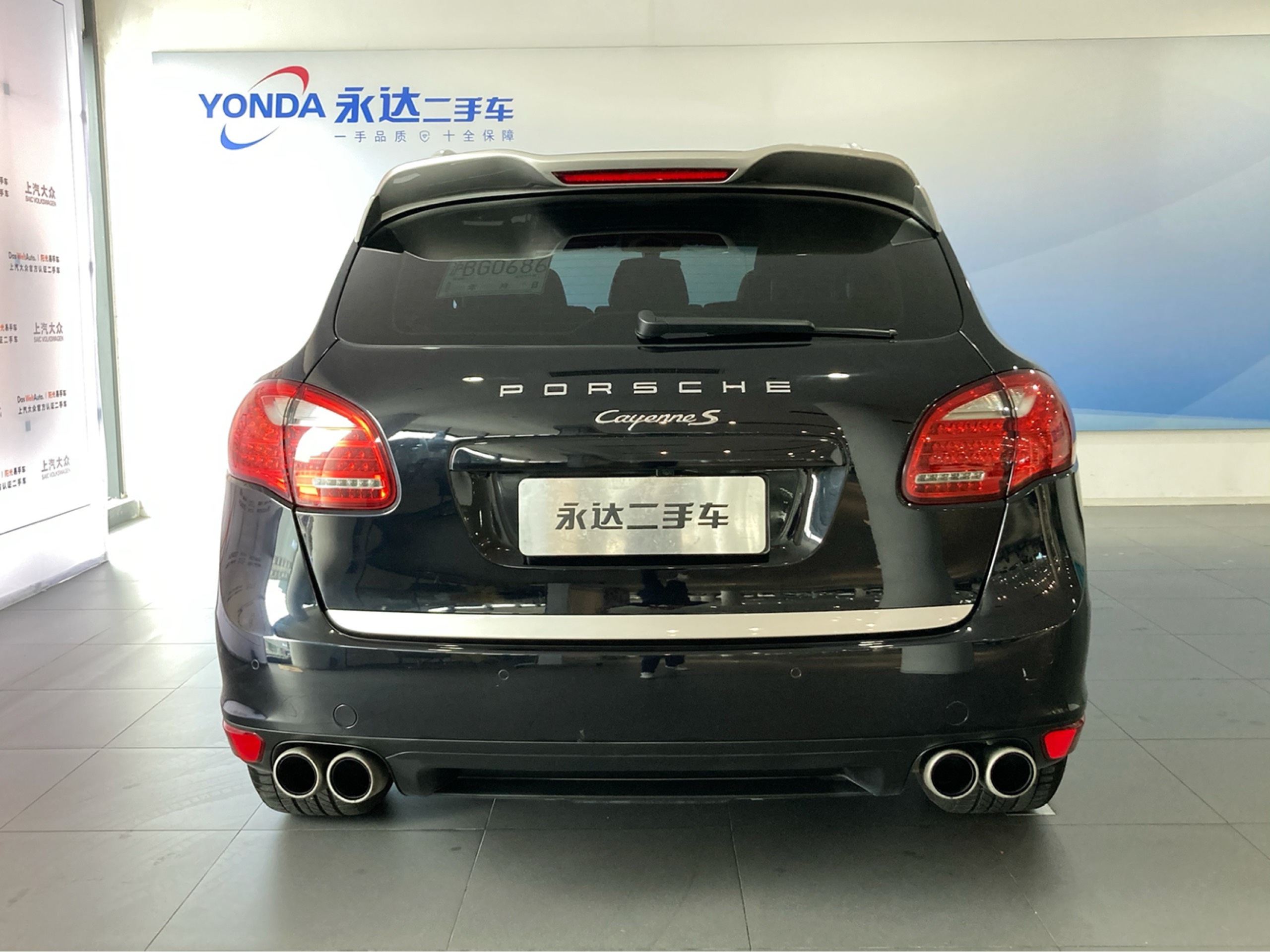 保时捷 cayenne 2014款 3.0t 手自一体 四驱 platinum edition