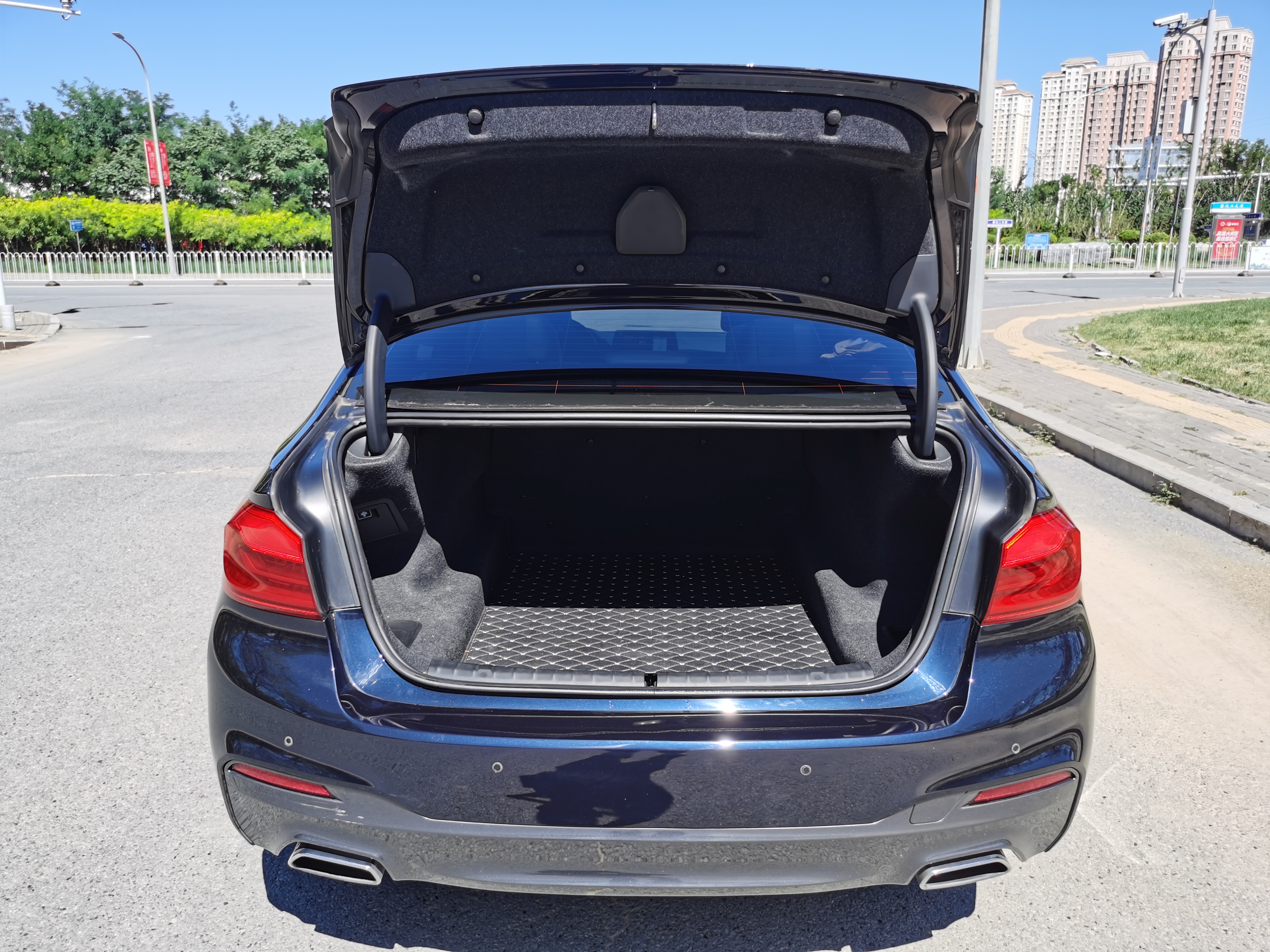 车辆实拍地址:天津天津市西青区经济开发区赛达世纪大道6号电话