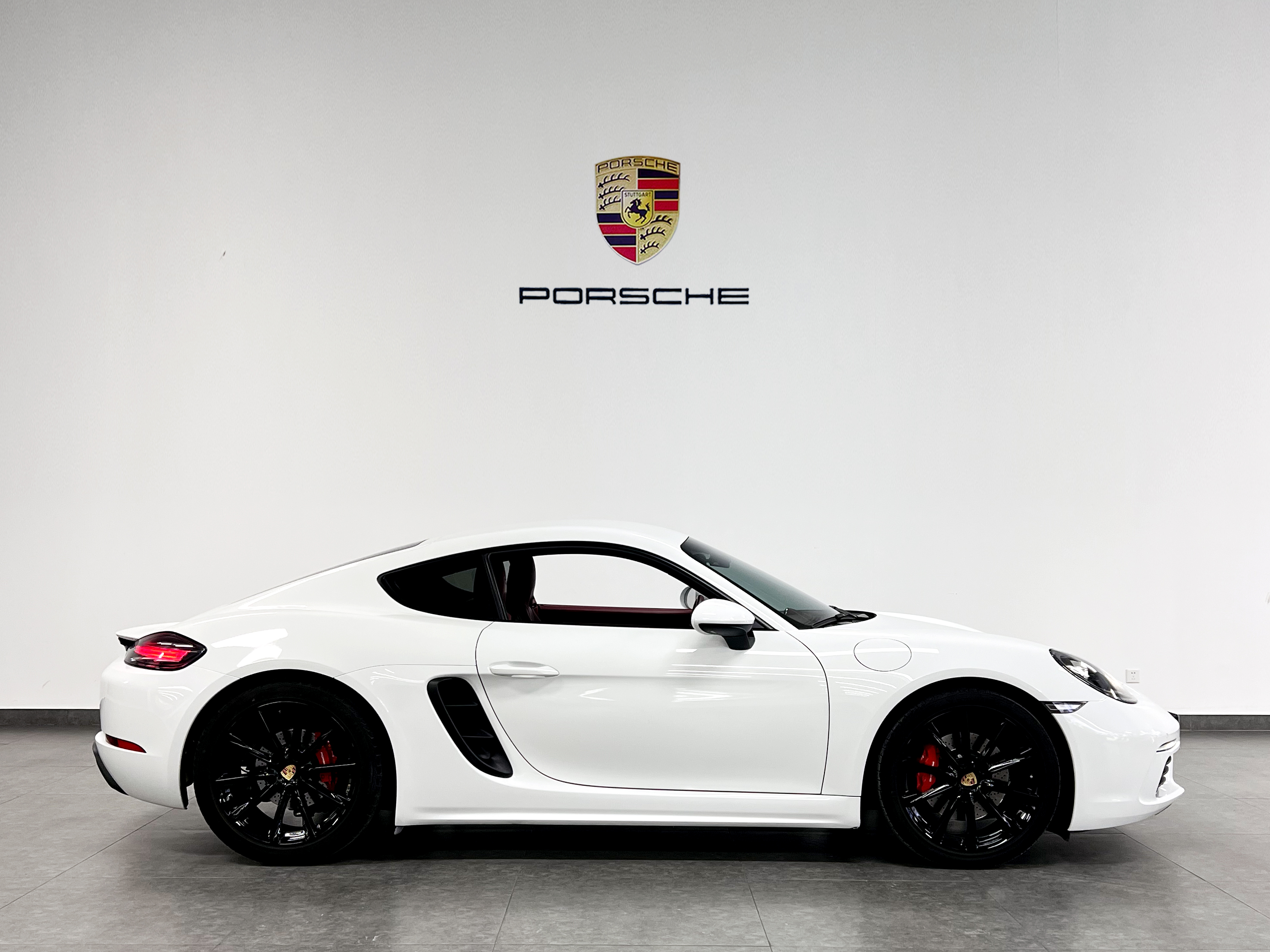 保时捷7182020款20t双离合cayman